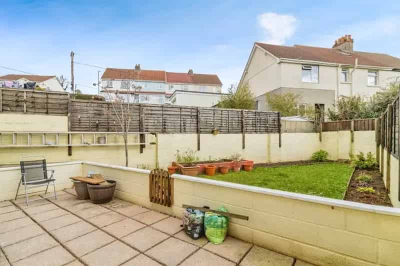 3 4 Bedroom Semi Detached House Torquay