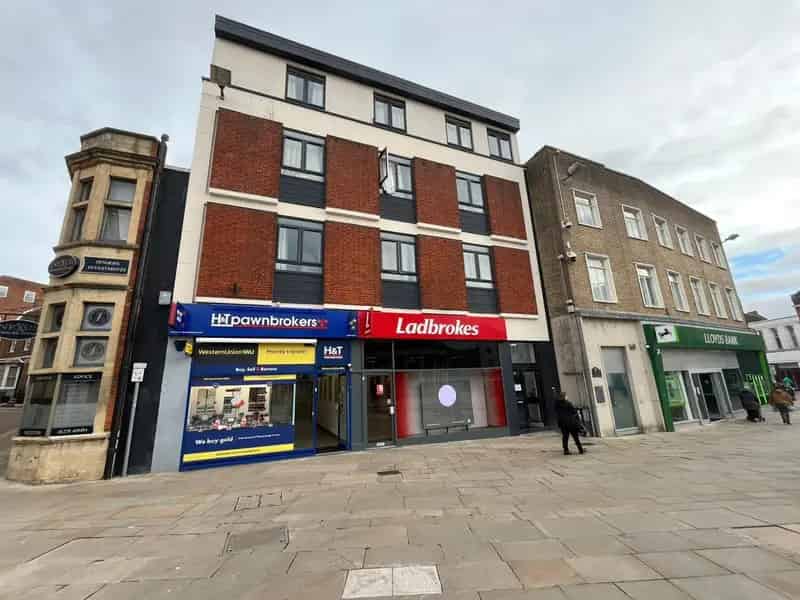 Bridgwater Retail Investment Shops and Apartments 8.01% Yield