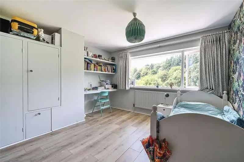 5 Bed House for Sale in West Sussex