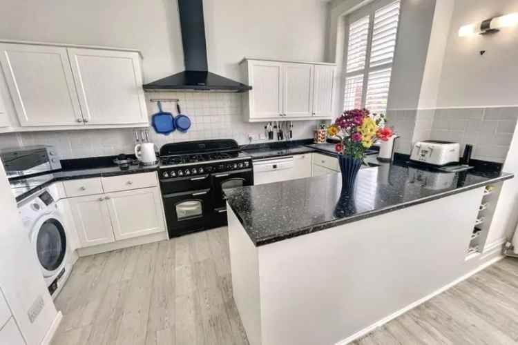 3 Bedroom Maisonette for Sale Cavendish Road