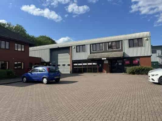 Warehouse Industrial Unit with Offices Huntingdon