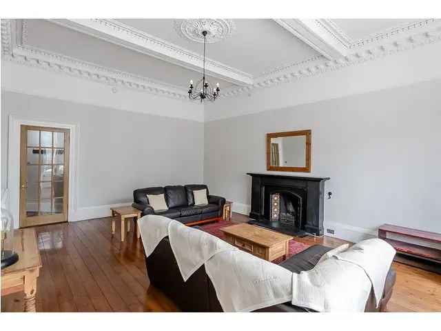 2 Bedroom Flat for Sale in Edinburgh West End
