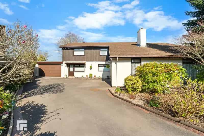 6 Bedroom Detached House for Sale Radyr