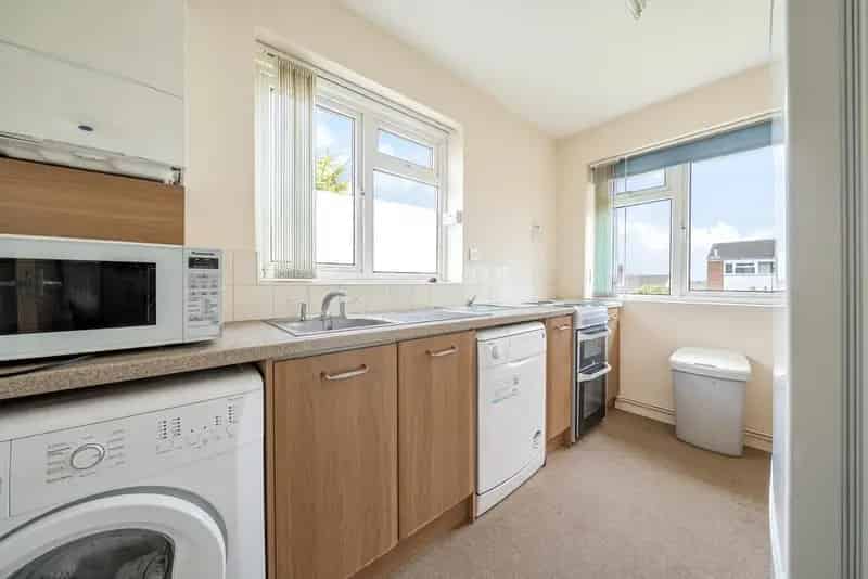 Two Double Bedroom Maisonette Near Bromley South