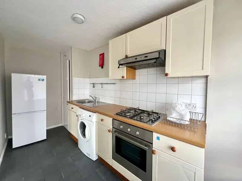 1 Bedroom Flat to Rent Wood Street E17