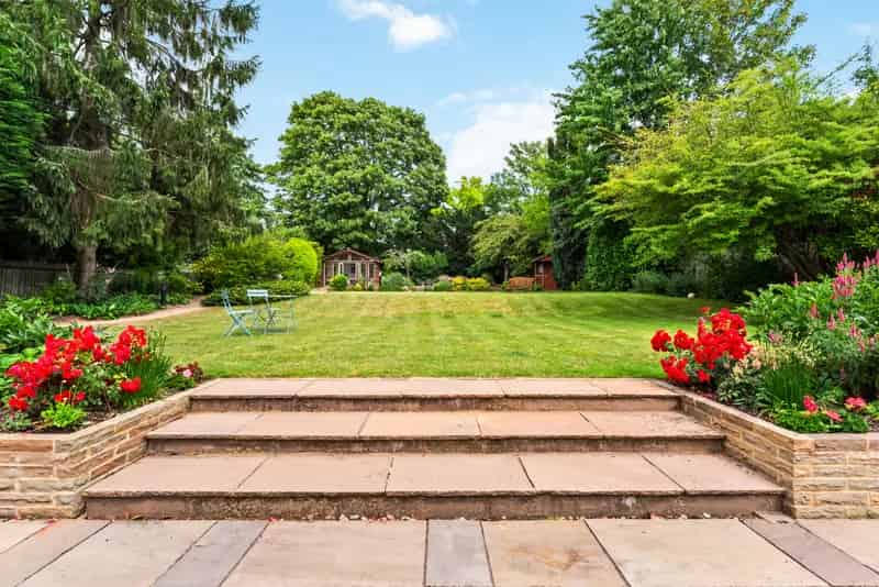 5 Bedroom Detached House Sandy Lane Cheam