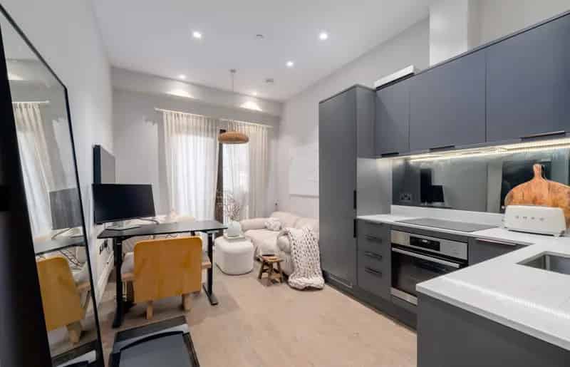 1 Bedroom Flat for Sale Dock East Apartments