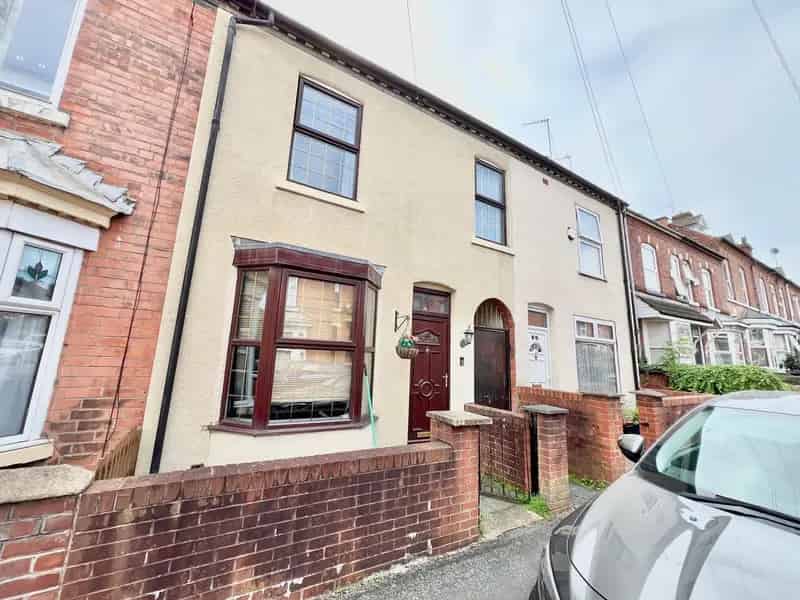 3 Bed Mid-Terraced House Walsall Zero Deposit Available