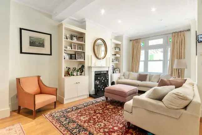 Terraced House for Sale in London SW6