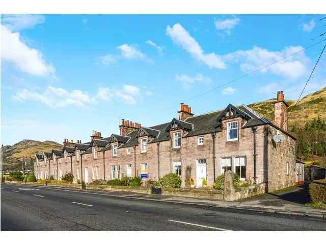 4 bedroom end-terraced house for sale