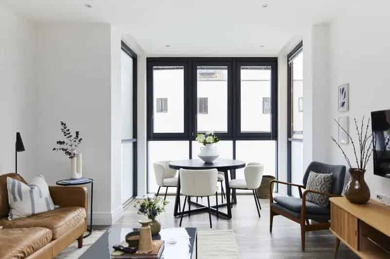 2 Bedroom Flat for Sale near Harlesden and Willesden Junction
