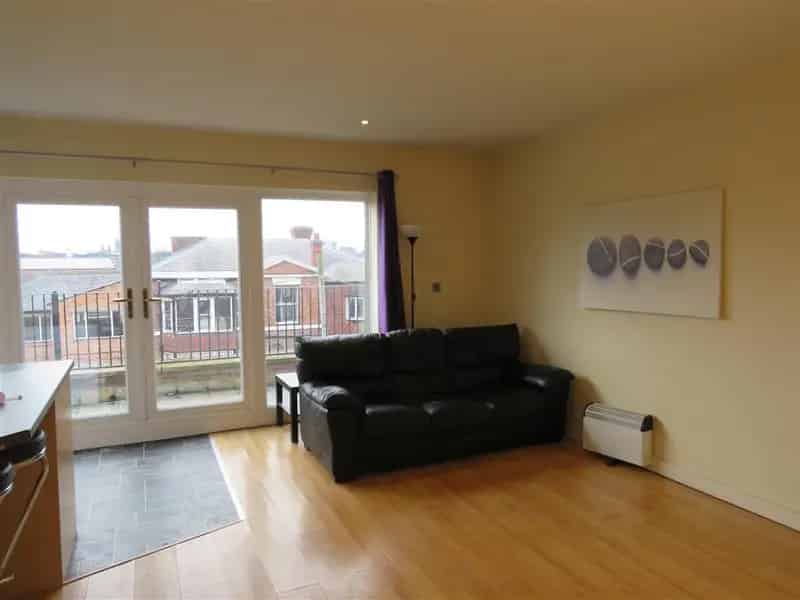 Chester Apartment Two Bedrooms Balcony Parking Furnished