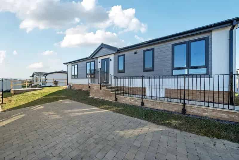 2 Bedroom Luxury Park Home for Sale Over 45s Coastal Location
