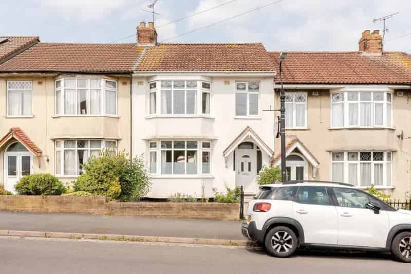 3 Bedroom 1930s Terraced House for Sale
