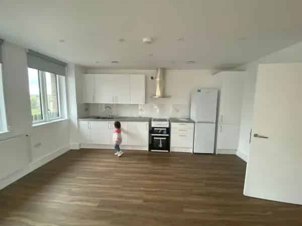 3 Bed Flat Near Shops and Transport