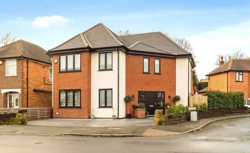 Luxury Four-Bedroom Detached Home Near Wollaton Hall