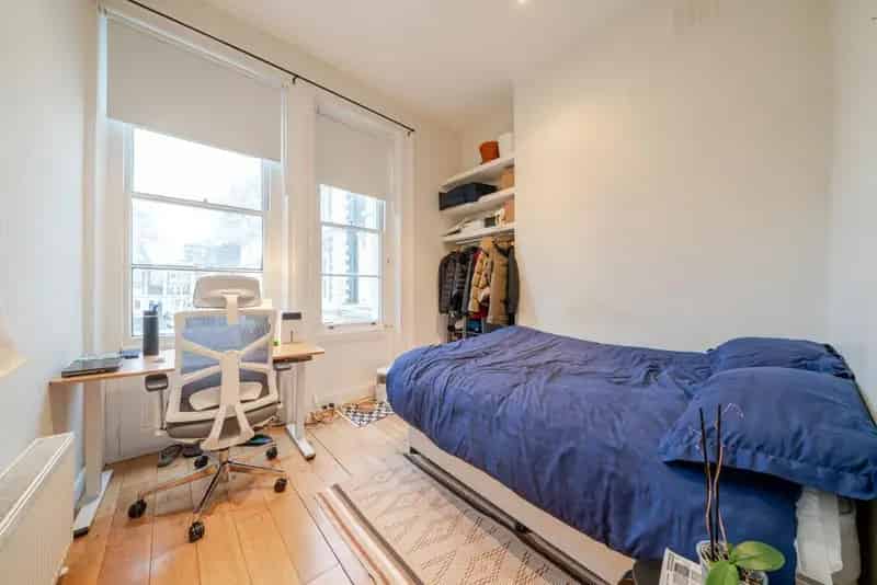 2-Bed Flat Albert Square Elegant Period Conversion Garden Views