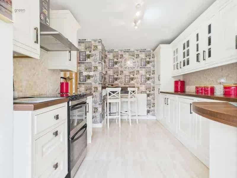 3 Bed Semi-Detached House For Sale
