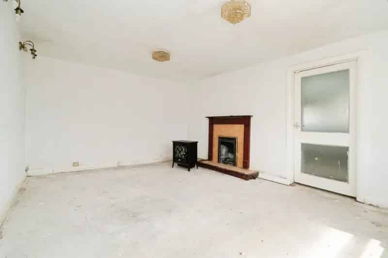4 Bedroom Semi Detached House Old St Mellons