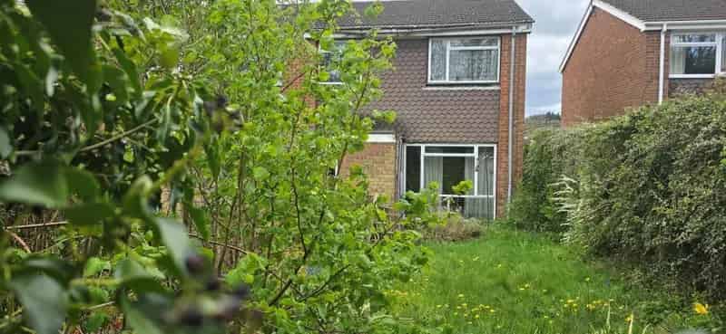 3 Bed End Terrace House - Modernisation Needed