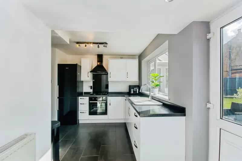3 Bed House - Stunning Renovation - Large Garden