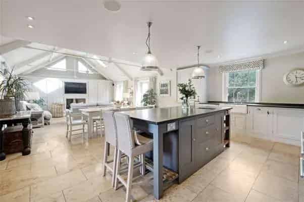7 Bedroom House Bishops Green Family Home 4100 Sq Ft