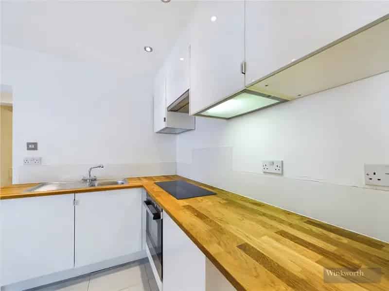 1 Bedroom Apartment Surbiton Available April 2025