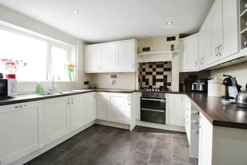 4 Bed Family Home NO CHAIN Quiet Road Lower Penarth