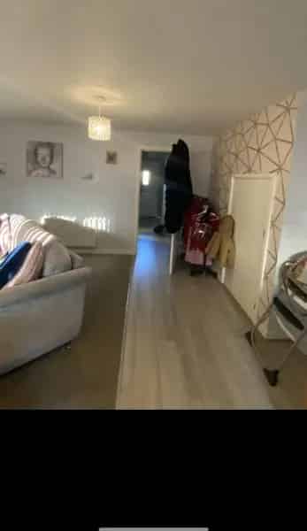 4 Bedroom New Build House Near Schools and Parks