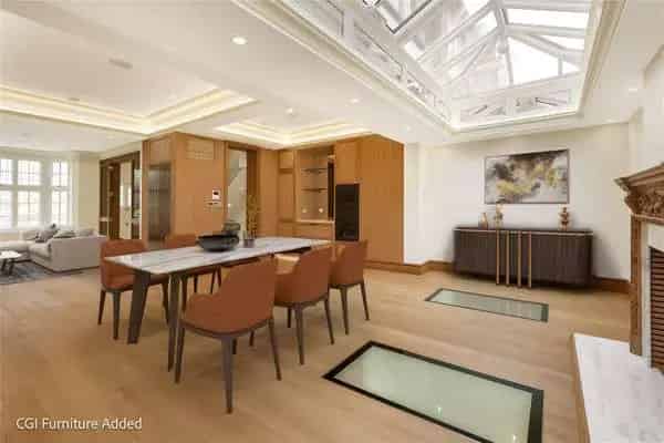 Queen's Elm Square 4-Bedroom House For Sale