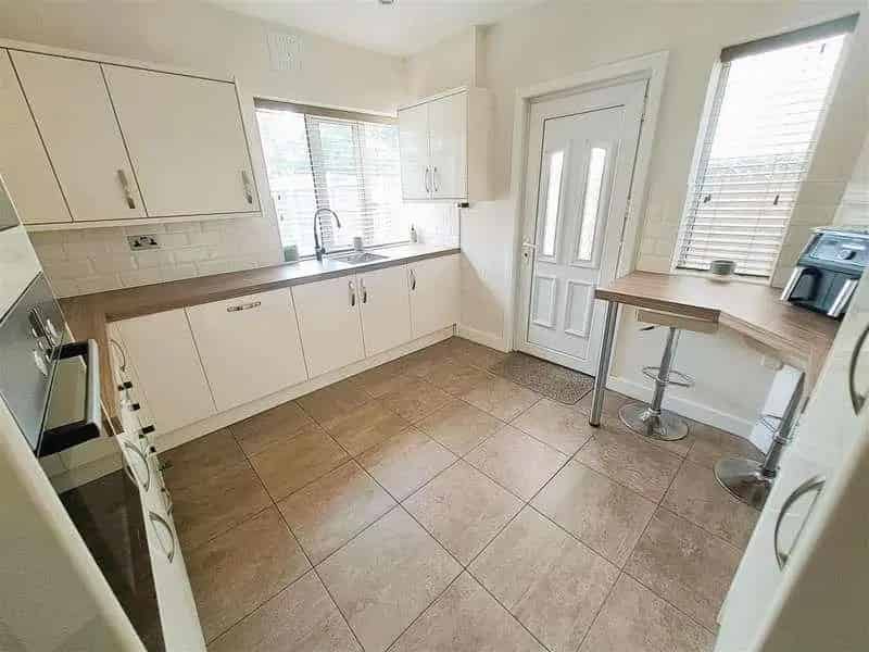 3 bed house for sale