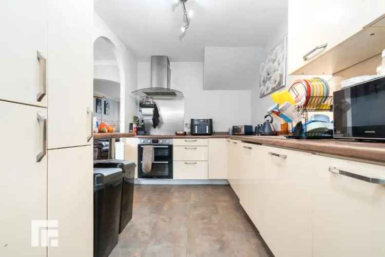 4 Bedroom Detached House for Sale in Cardiff