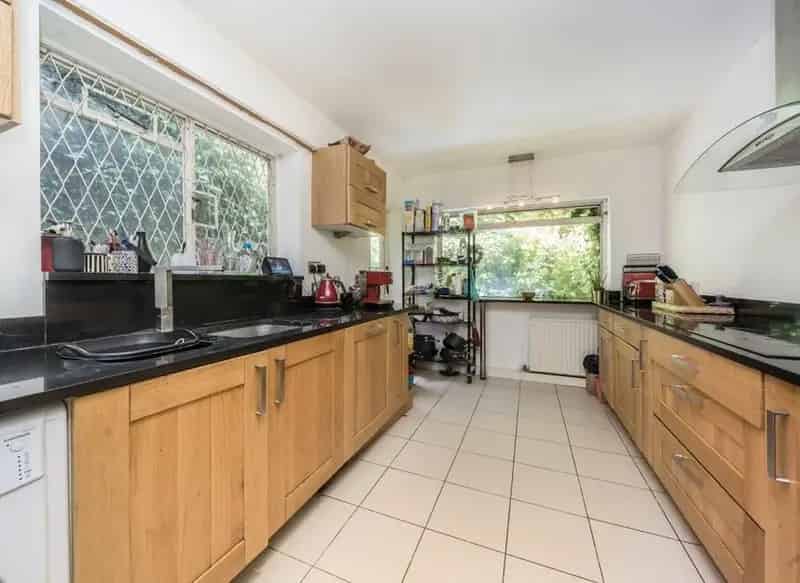 Five Bedroom Victorian House For Refurbishment Chain Free