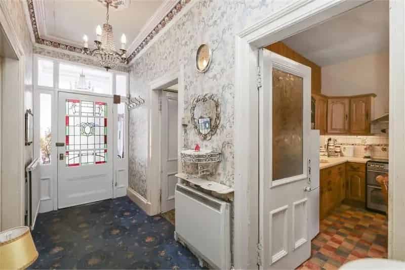 6 Bed Detached House with 4 Reception Rooms near Blackford Hills