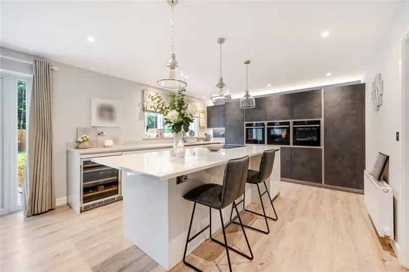 4 Bedroom Detached House for Sale Mellor Brook