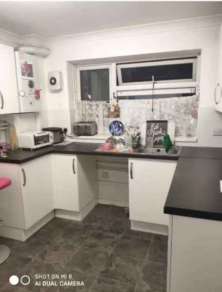 Flat For Rent in Adur, England