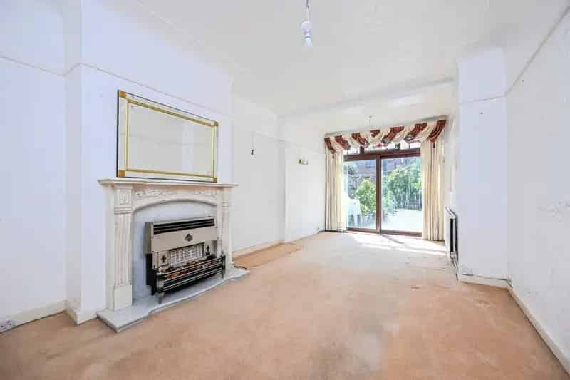 Charming 3-Bed Semi-Detached House in Childwall Liverpool