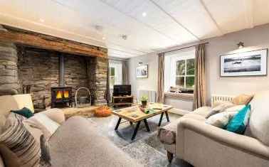 House For Sale in Newquay, England