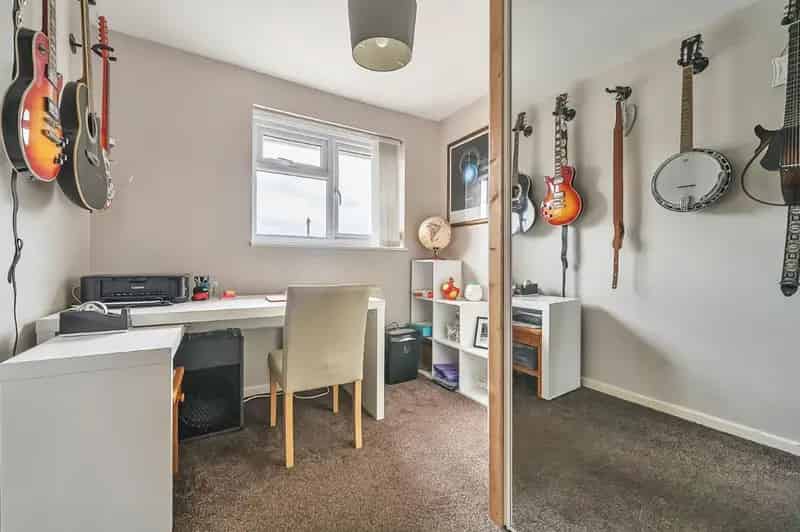 3 Bed Family Home for Sale in Stag Hill Basingstoke