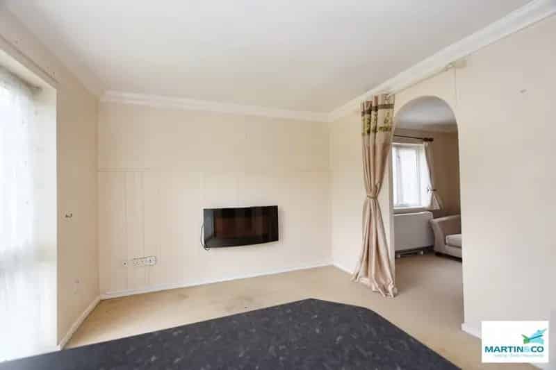 1 Bedroom Flat for Sale in Hinckley