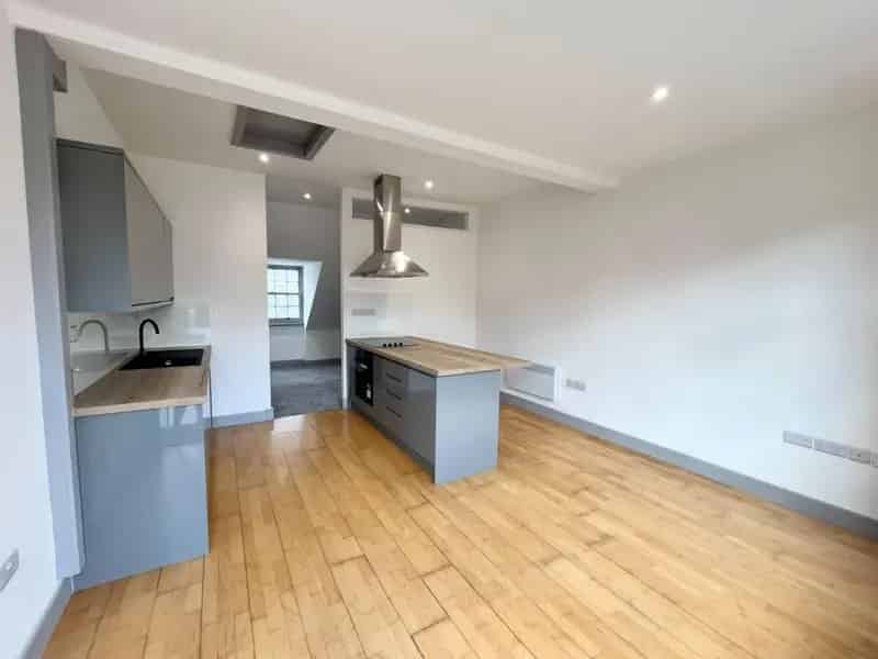 1 Bedroom City Centre Apartment To Let