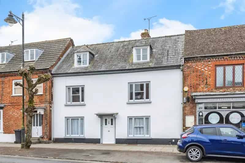 Grade II Listed Family Home with Garden and Cellar Potential