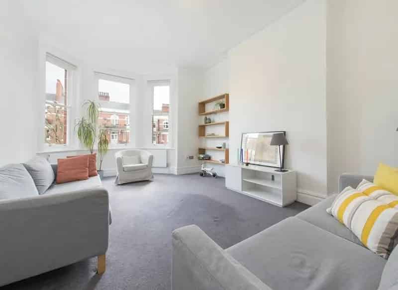 3-Bedroom Flat Maida Vale Recently Renovated