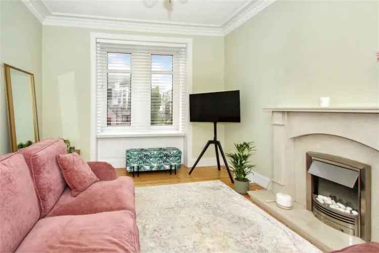 3 Bed Flat Dunfermline City Centre Near Railway Station