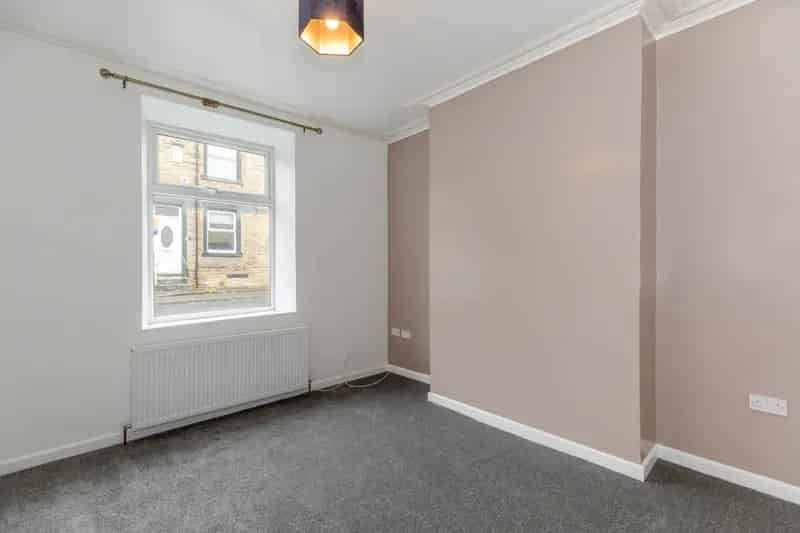 3 Bedroom Terraced House to Rent Near Morley Train Station