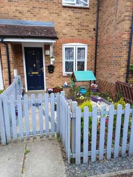 2 Bed Terrace House with Wet Room and Parking