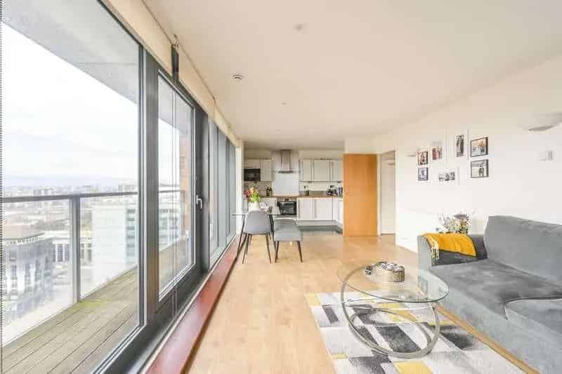2 Bed Flat for Sale near Canary Wharf