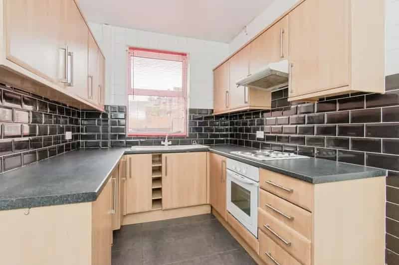 3 Bedroom Mid Terrace House for Sale Castleford West Yorkshire WF10