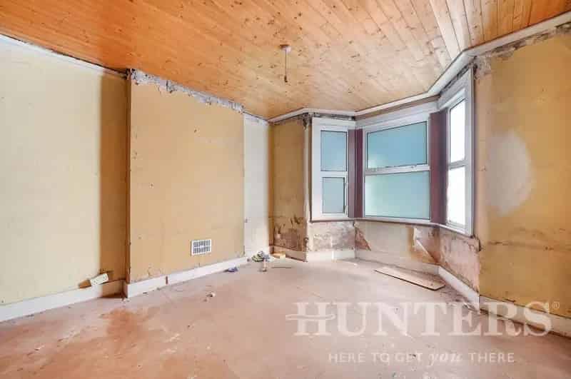 3 Bedroom House For Sale Full Renovation Needed N15