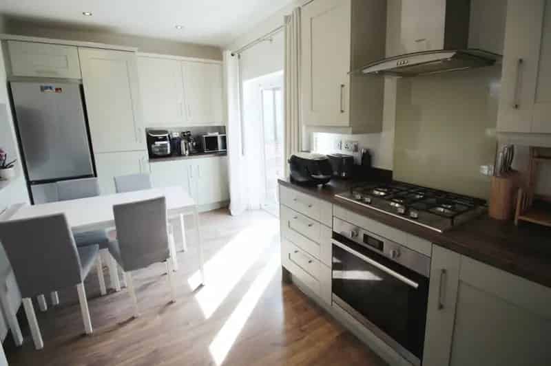3 Bedroom Semi Detached House for Sale Sheffield S8